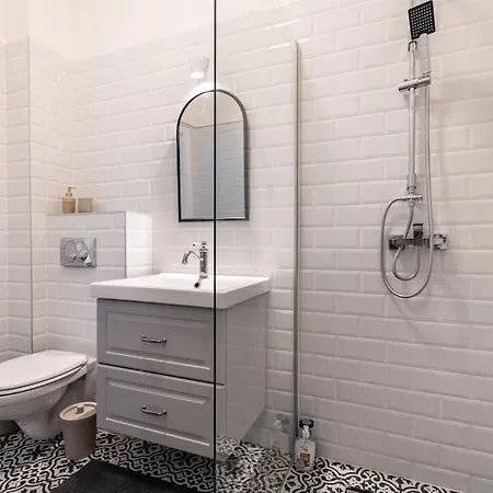 아파트 Designer Two Bedroom *